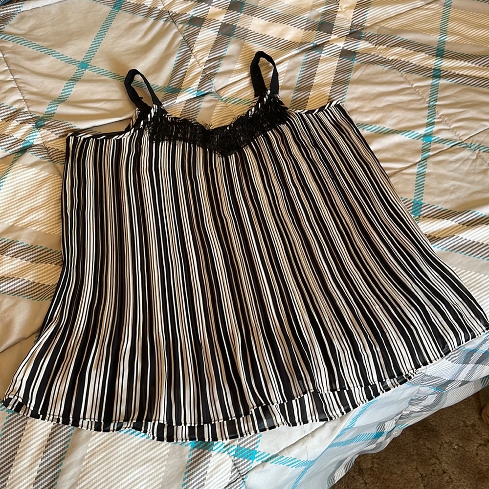 Roz & Ali top